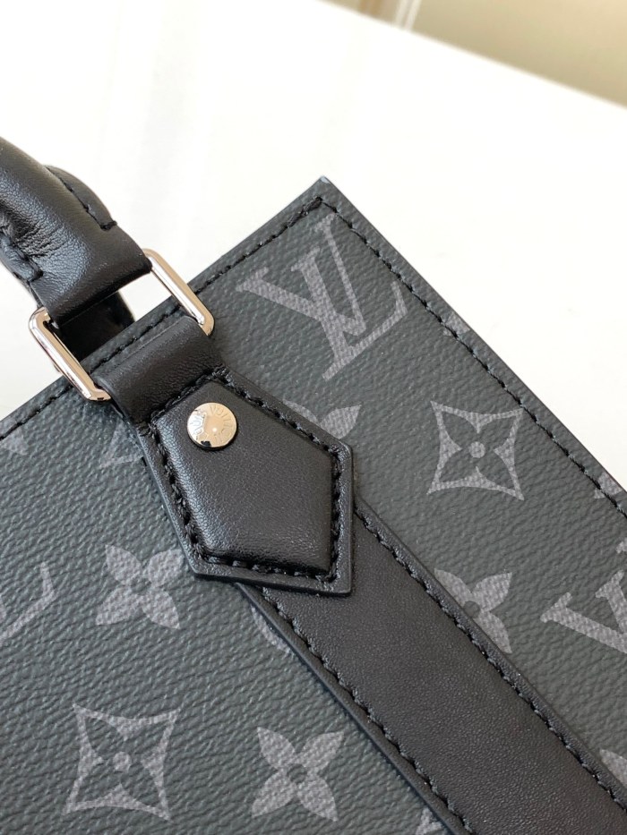  Handbag    Louis Vuitton   m46453   size  19 x 22 x 7  cm