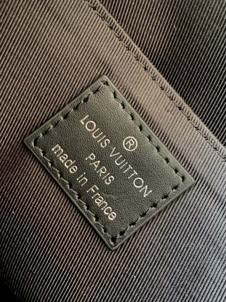  Handbag    Louis Vuitton   m46453   size  19 x 22 x 7  cm