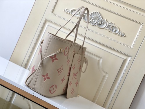  Handbag   Louis Vuitton  M21579  size   31.0 x 28.0 x 14.0  cm