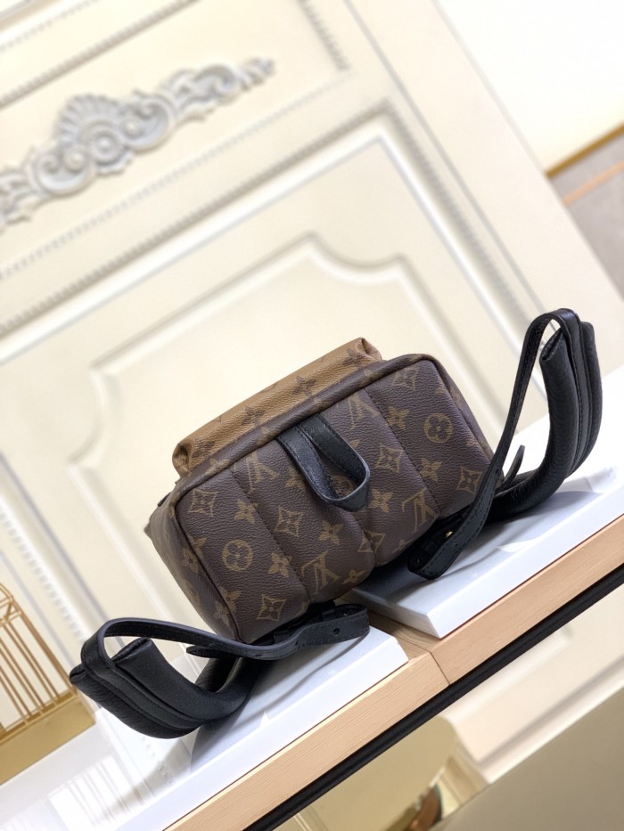 Handbag  Louis Vuitton  M41560  size  20×31×10 cm