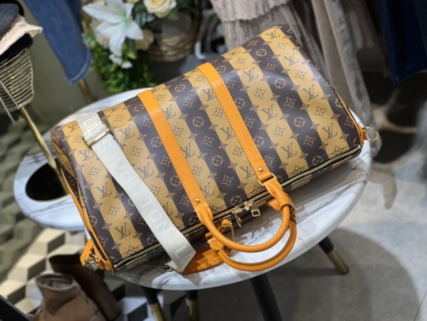  Handbag   Louis Vuitton  M45967  