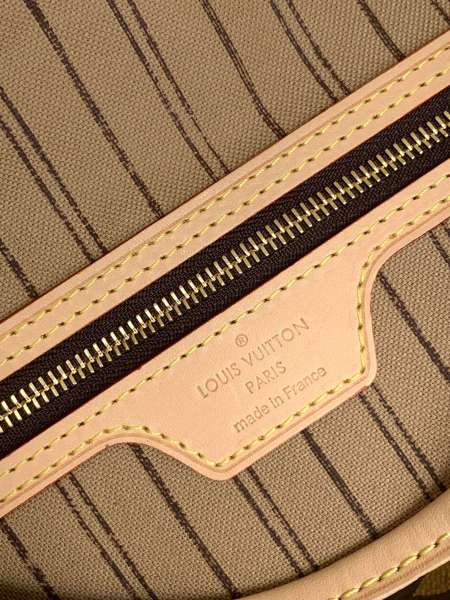  Handbag   Louis Vuitton  M50156   size  41.0×33.0×15.0  cm