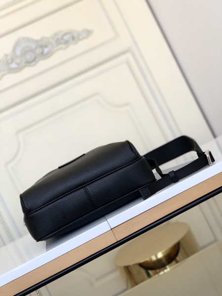  Handbag   Louis Vuitton  M33435  size   29.5x20x10.5 cm