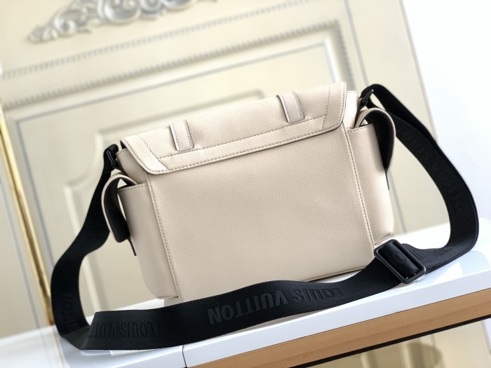 Handbag  Louis Vuitton  M58476  size  25 x 29 x 9  cm  