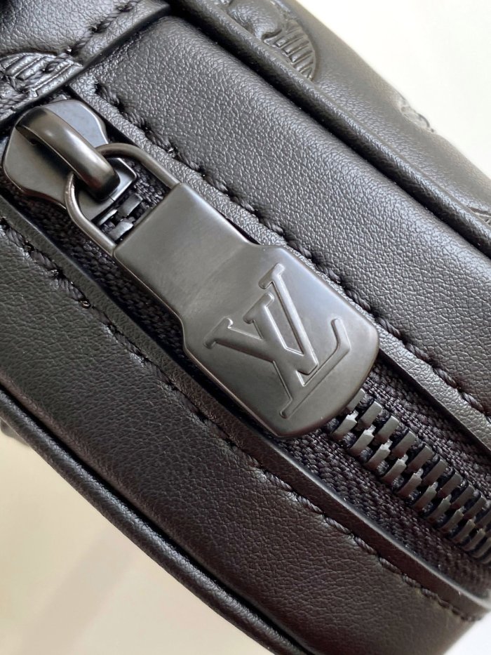 Handbag   Louis Vuitton  M44972  size  16.0 x 21.0 x 4.5 cm