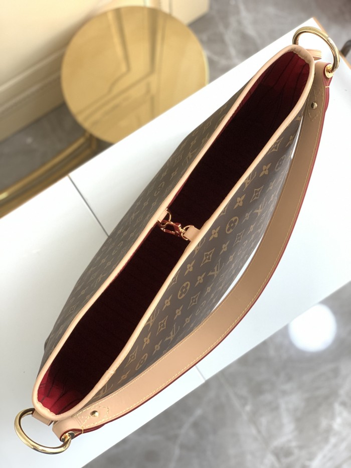 Handbag  Louis Vuitton  M50156  size   41.0×33.0×15.0  cm