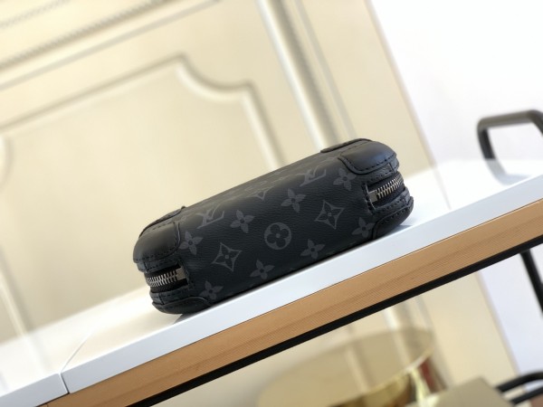 Handbag   Louis Vuitton  M45579  size  21 x 12 x 6.5  cm 