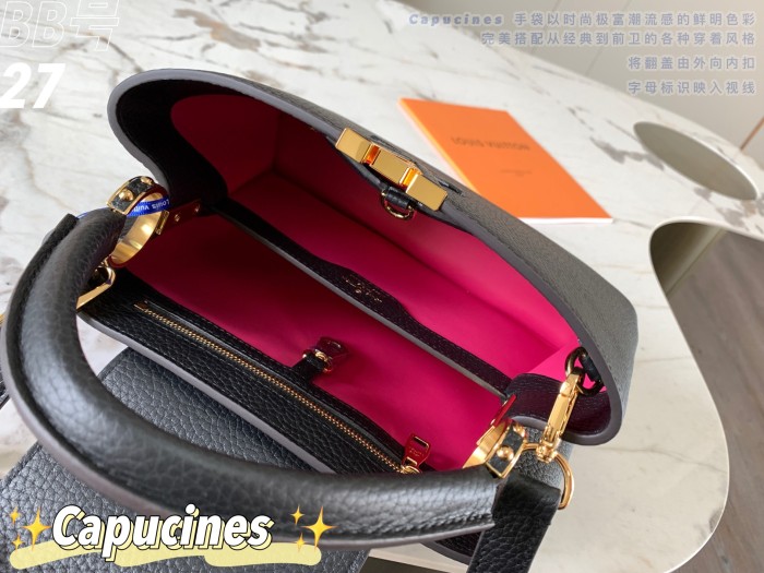  Handbag   Louis Vuitton  M94517  size   27.0 x 18.0 x 9.0 cm