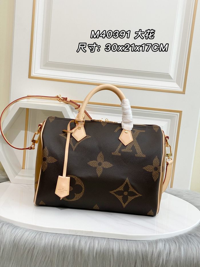  Handbag  Louis Vuitton   M44601  size  30.0 x 21.0 x 17.0 cm