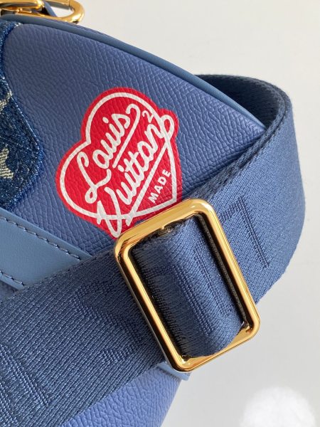 Handbag   Louis Vuitton   M90689   size  21×9×12  cm