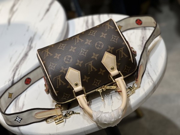 LOUIS VUITTON Speedy Bandouliere 20 Monogram Brown/Black M45957 size 20*12*13 cm