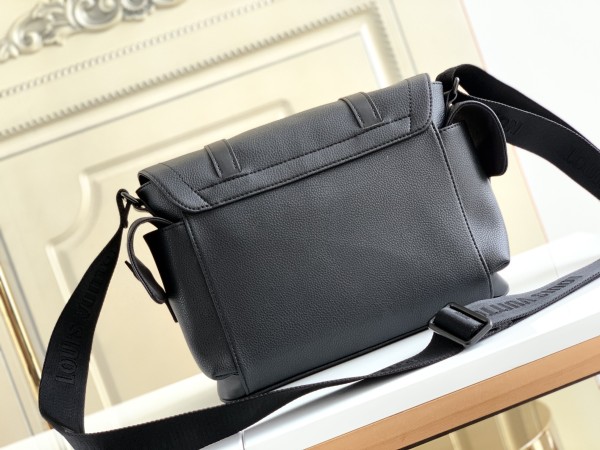  Handbag   Louis Vuitton  M58476  size  25 x 29 x 9  cm 