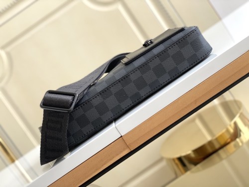 Handbag  Louis Vuitton   N44339  size  26.0 x 17.0 x 5.0  cm