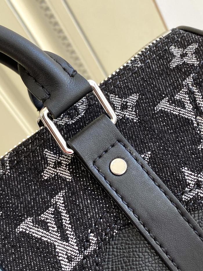  Handbag  Louis Vuitton   M90689  size  21×9×12 cm