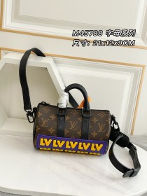 Handbag   Louis Vuitton  M45788   size  21 x 12 x 9  cm 