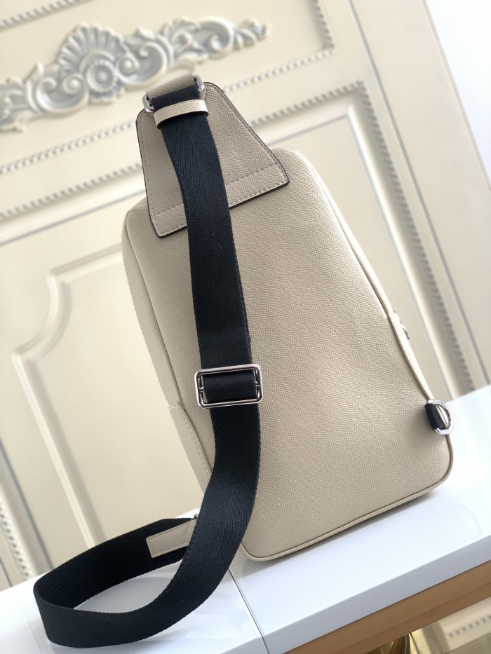  Handbag  Louis Vuitton   M30803  size  20 x 31 x 10  cm