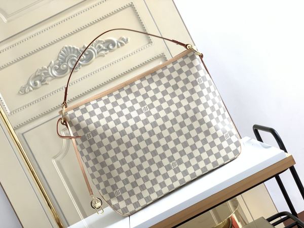 Handbag  Louis Vuitton  M50156  size   41.0×33.0×15.0  cm