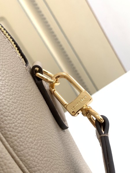 Handbag   Louis Vuitton  M59273  size  25.0 x 19.0 x 15.0  cm