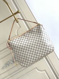 Handbag  Louis Vuitton  M50156  size   41.0×33.0×15.0  cm