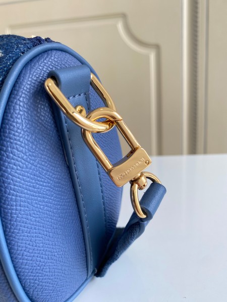 Handbag   Louis Vuitton   M90689   size  21×9×12  cm