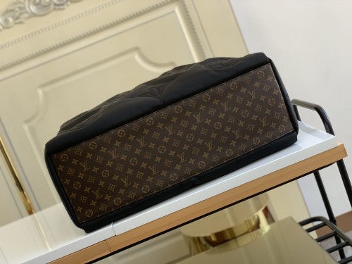 Handbag   Louis Vuitton  M59007  size  41 x 34 x 19 cm