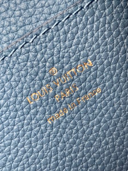  Handbag   Louis Vuitton  M58964  size  25 x 17.5 x 8  cm