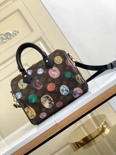 Handbag   Louis Vuitton   M45910  size  25.0 x 19.0 x 15.0  cm