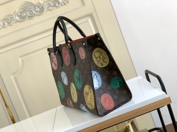 Handbag   Louis Vuitton  M59245  size 35 x 27 x 14  cm