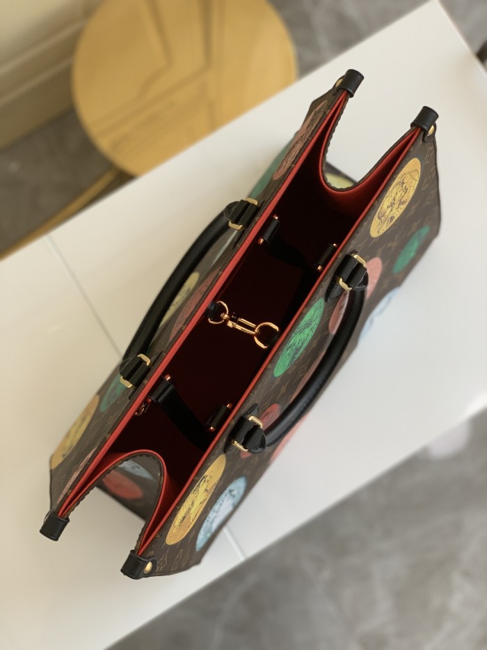 Handbag   Louis Vuitton  M59245  size 35 x 27 x 14  cm