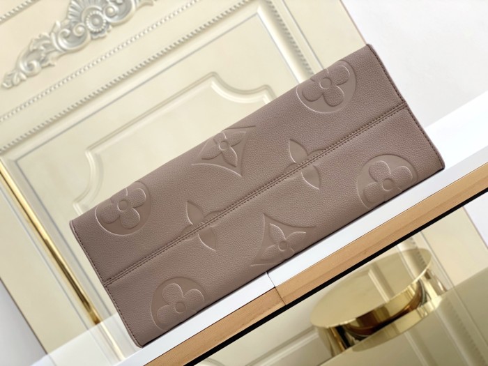  Handbag   Louis Vuitton   M44925   size  41.0 x 34.0 x 19.0 cm