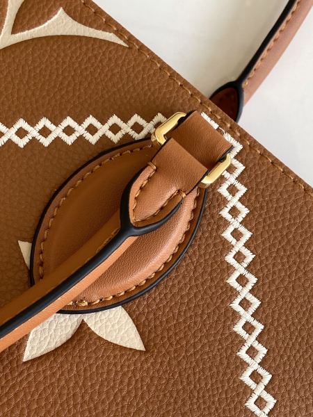  Handbag   Louis Vuitton  M45595   size  35-28-15 cm