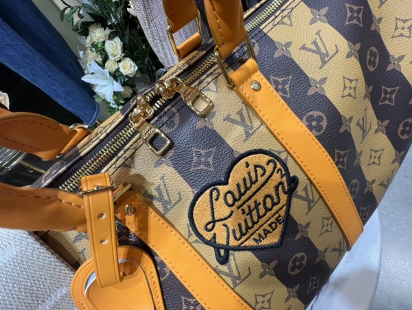  Handbag   Louis Vuitton  M45967  