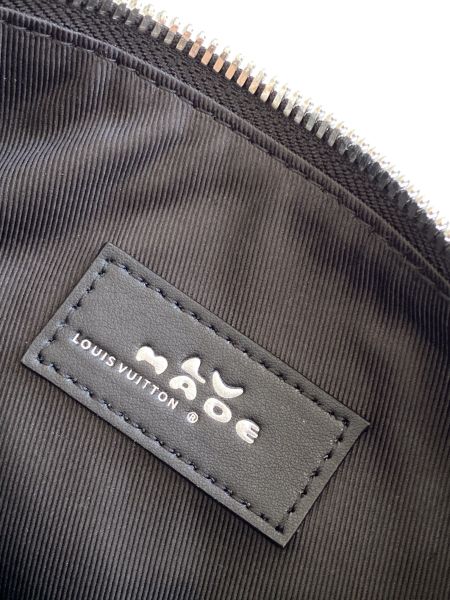  Handbag  Louis Vuitton   M90689  size  21×9×12 cm