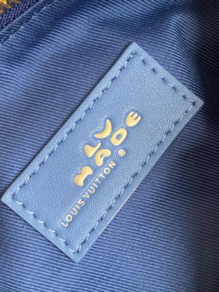 Handbag   Louis Vuitton   M90689   size  21×9×12  cm