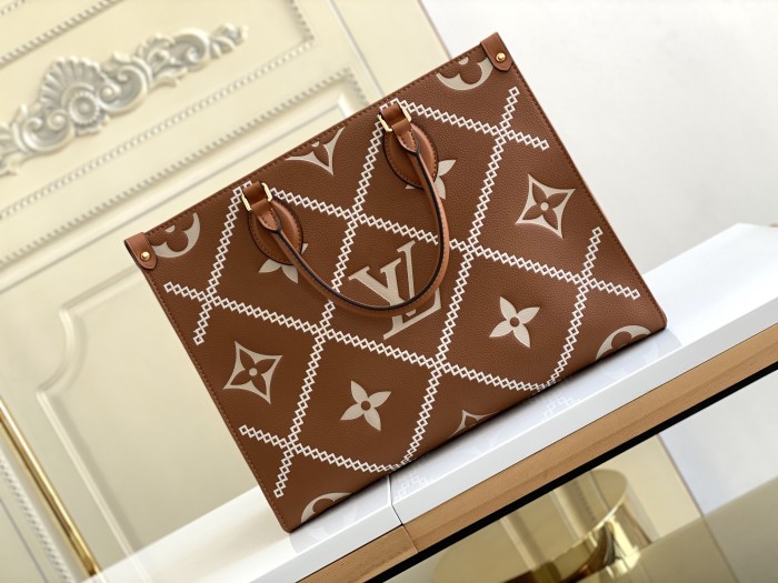  Handbag   Louis Vuitton  M45595   size  35-28-15 cm