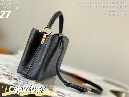  Handbag   Louis Vuitton  M94517  size   27.0 x 18.0 x 9.0 cm