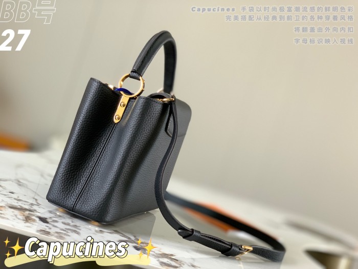  Handbag   Louis Vuitton  M94517  size   27.0 x 18.0 x 9.0 cm