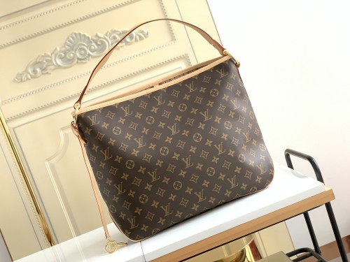 Handbag  Louis Vuitton  M50156  size   41.0×33.0×15.0  cm 