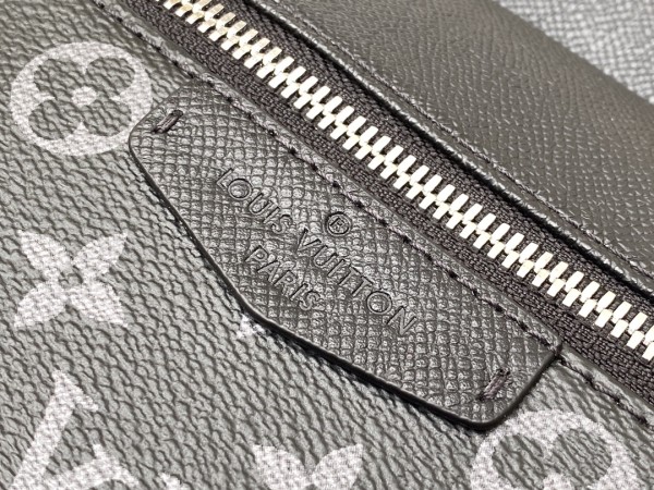  Handbag   Louis Vuitton   30230  size  40x30x20 cm