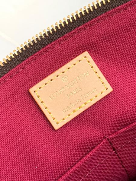  Handbag   Louis Vuitton  M45900  size  29x18x12.5  CM