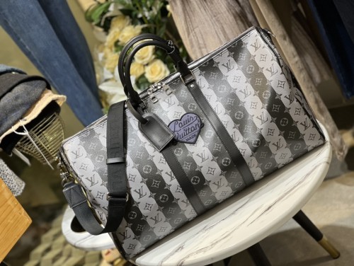  Handbag  Louis Vuitton  M45966  size 55 x 31 x 26  cm