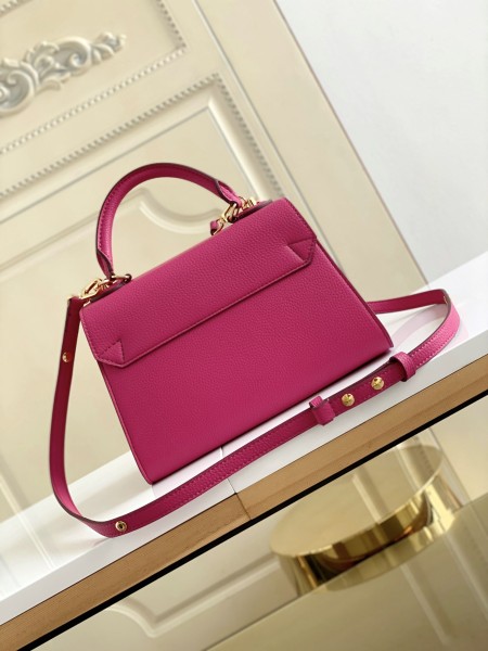  Handbag  Louis Vuitton   M57093  size 17.0 x 25.0 x 11.0  cm