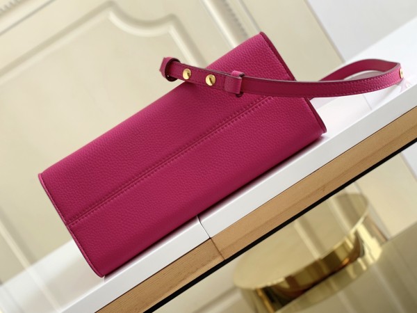  Handbag  Louis Vuitton   M57093  size 17.0 x 25.0 x 11.0  cm