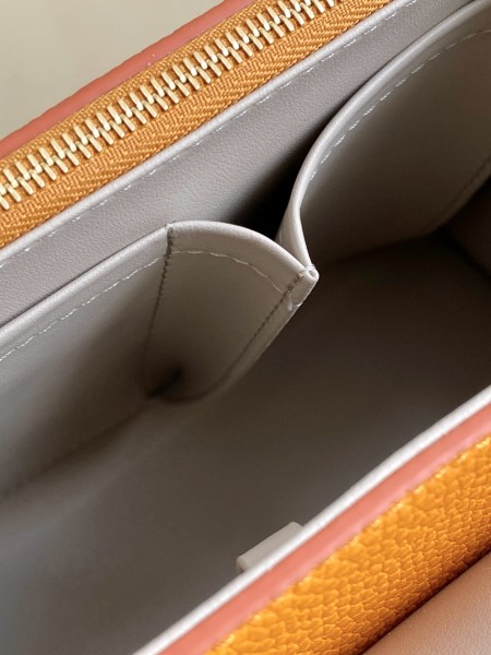  Handbag   Louis Vuitton  M57090  size  29.0×21.0×12  cm