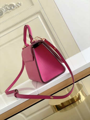  Handbag  Louis Vuitton   M57093  size 17.0 x 25.0 x 11.0  cm