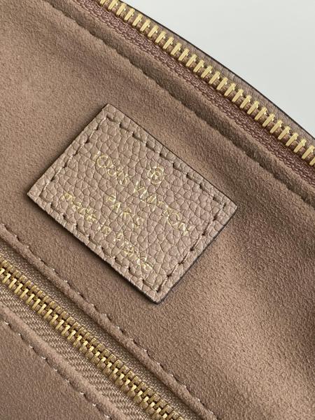  Handbag  Louis Vuitton  M45833 size  34 x 24 x 15  cm