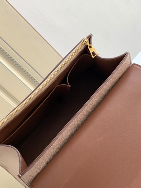  Handbag   Louis Vuitton   M57090  size  29.0×21.0×12  cm