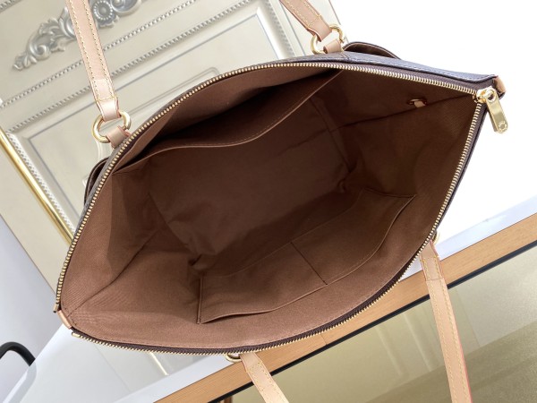  Handbag  Louis Vuitton  M56689  size  43x30x7 cm