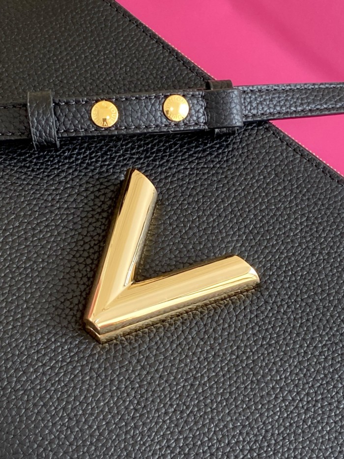  Handbag   Louis Vuitton  M57090  size  29.0×21.0×12.  cm 