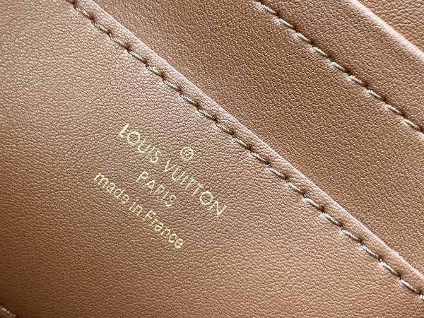  Handbag   Louis Vuitton   M57090  size  29.0×21.0×12  cm